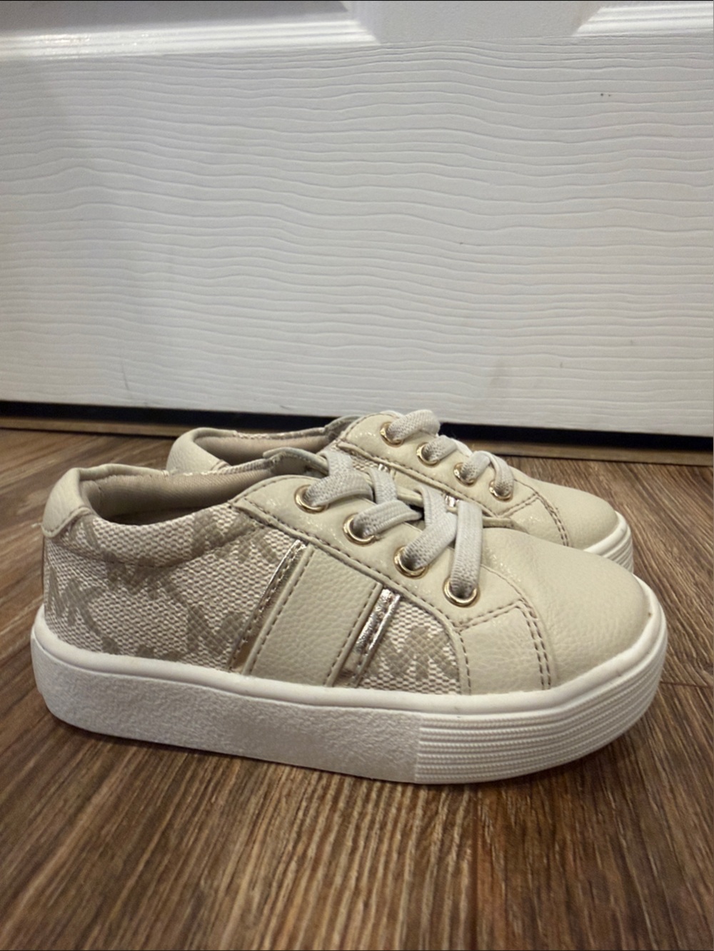 Michael Kors Kids Beige Lace-Up Logo Accent Sneakers